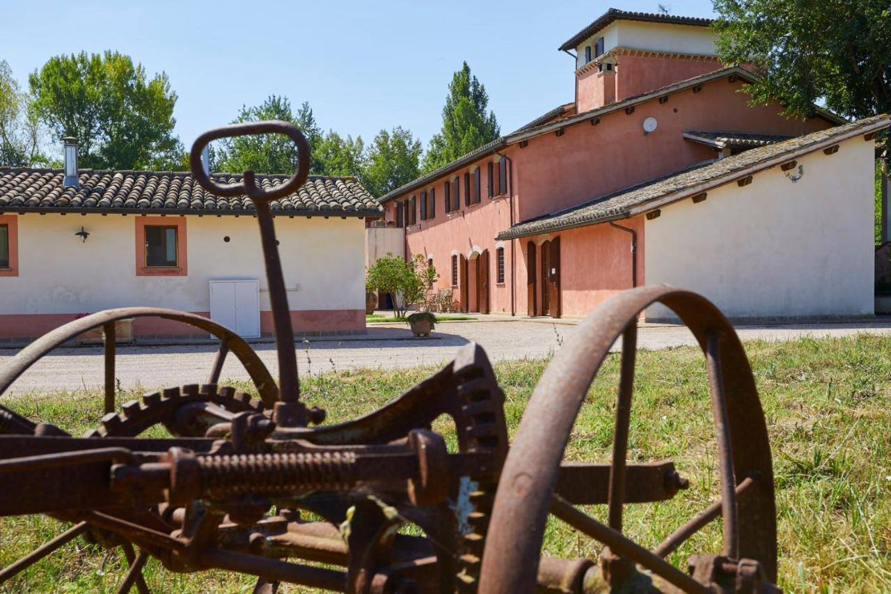 Agriturismo Il Molino Antico - 5 Girasoli سبوليتو المظهر الخارجي الصورة